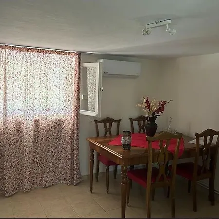 Tiny Comfort House Apartment